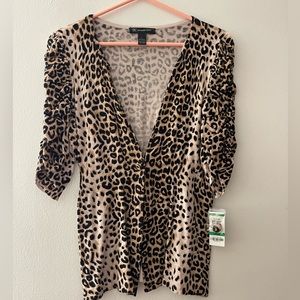 NWT Woman’s single button closure INC stretch sweater